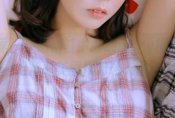 语画界 – 梦幻浴缸中的Cherry樱桃酱——一组精彩美图搭配诱人图包.txt