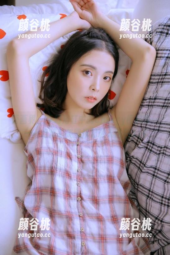 语画界 - 梦幻浴缸中的Cherry樱桃酱——一组精彩美图搭配诱人图包.txt