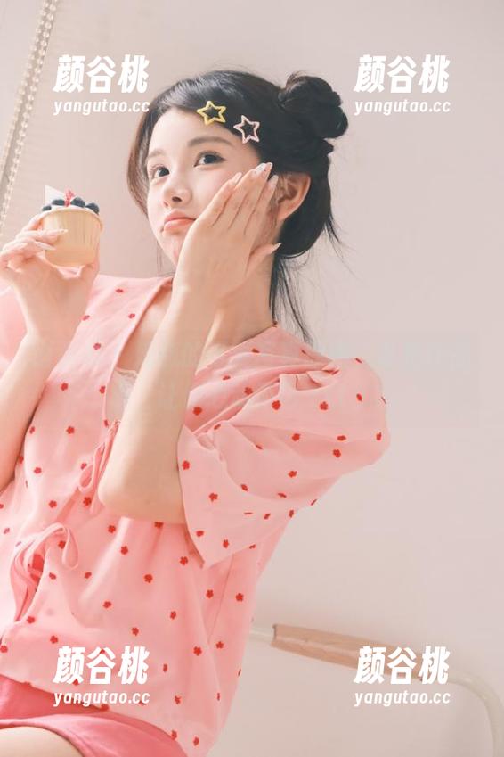 语画界 - 奶瓶的可爱写真原图，私拍作品让你心动不已.txt