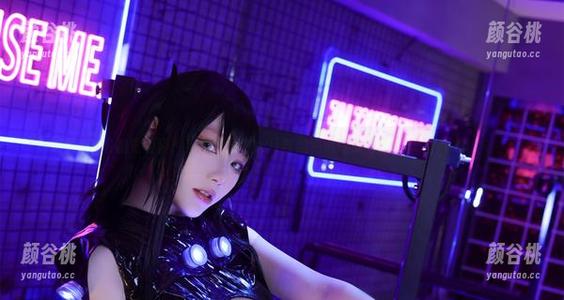 惊艳视觉盛宴：观看起司块wii与黑色透明女仆的绝美图片.txt