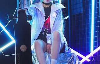 惊艳定制图片：铁板烧鬼舞w妹妹的娇嫩写真，令人心动！.txt