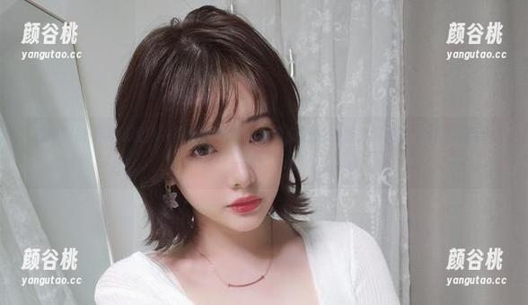 超模雯妹不讲道理内衣图集大曝光，免费获取她的魅力瞬间，点开让你大吃一惊！.txt
