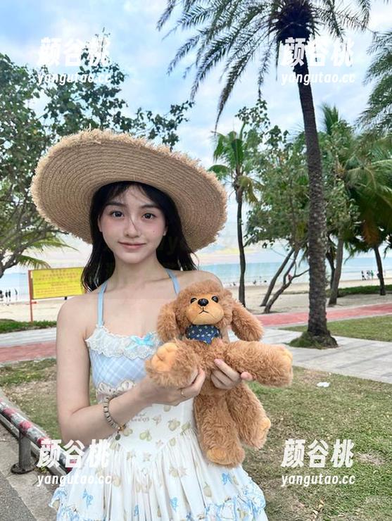 青豆客 - 发现Sayaka女王的写真艺术，独特资源合集带你领略别样魅力.txt
