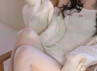 青豆客 – 秘藏于网盘的何晨曦比基尼华丽合集：带你体验不一样的身体艺术与夏日风情.txt