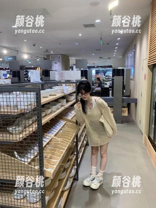 青豆客 - 在线感受“可乐Vicky棉袜”图集：轻松穿搭与生活美学的完美展现.txt