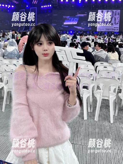 青豆客 - 精选王雨纯吊带写真图集，记录每一刻美丽的瞬间.txt