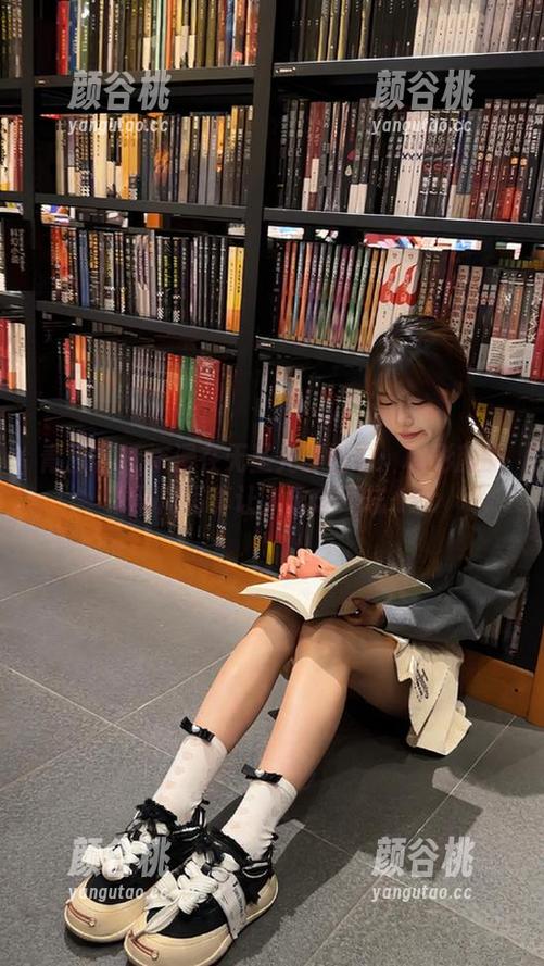 青豆客 - 沉浸在无圣光美图中：程彤颜的双马尾写真让人念念不忘.txt