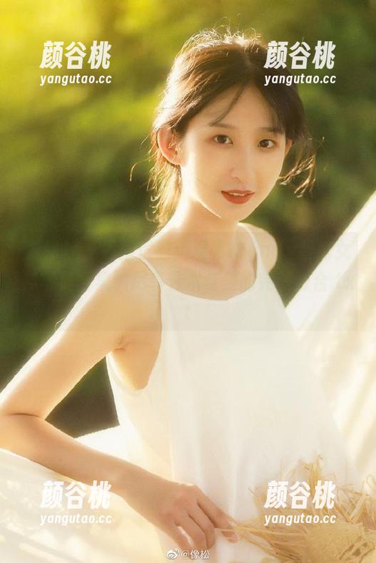 魅妍社 - 清新优雅：观看Wendy智秀女神写真合集，尽享艺术与美的完美融合.txt