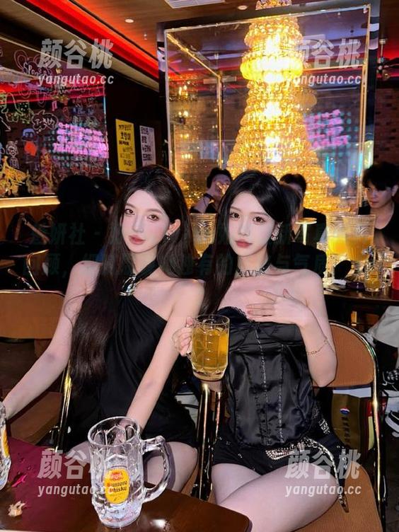 魅妍社 - 妤薇Vivian姐姐最新写真照片回顾，细腻展现她独有的风格与气质！.txt