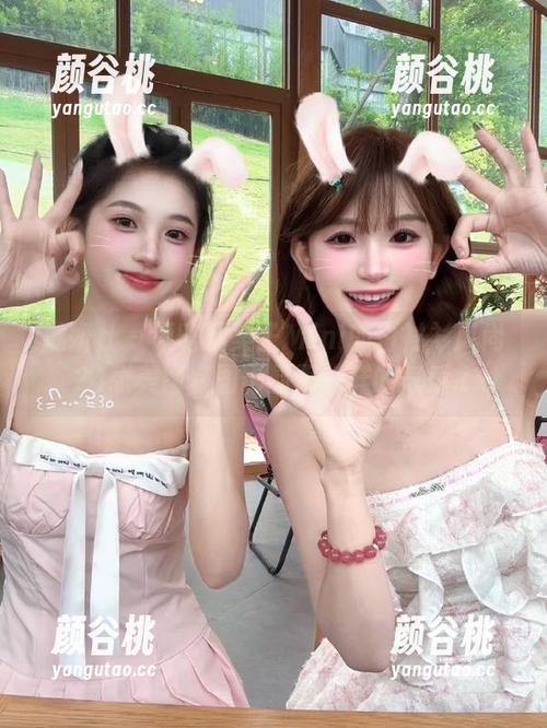魅妍社 - 领略糯美子Mini的白衬衫风尚，24张美图套图彰显不一样的气质.txt