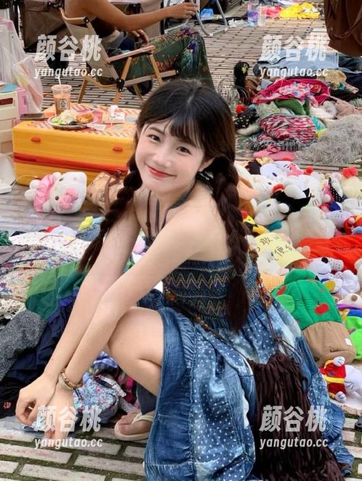 魅妍社 - 闵妮Mily双人写真，精选图库中的绝美瞬间与情感交融.txt
