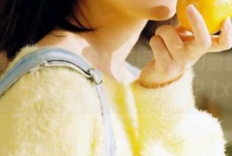 微密圈 – 更新发布！鹿瑶带来的蕾丝图集，让你沉浸在浪漫的氛围中.txt
